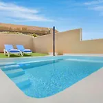 Corcos Con Piscina By Paramount Holidays *